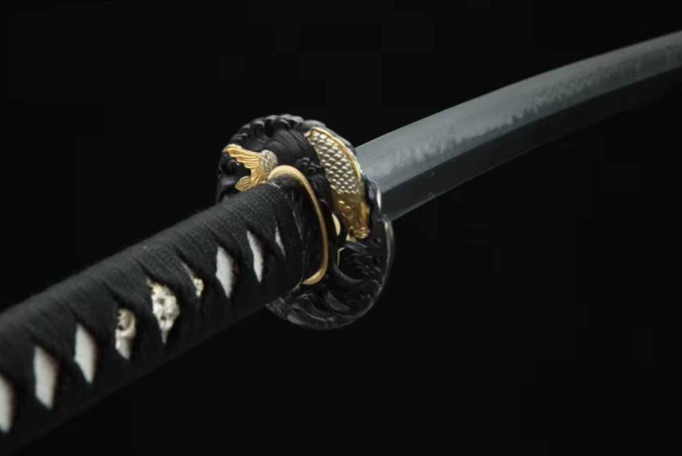 Katana SS430 – Saya incrustée de nacre et tsuba dragon en laiton noirci