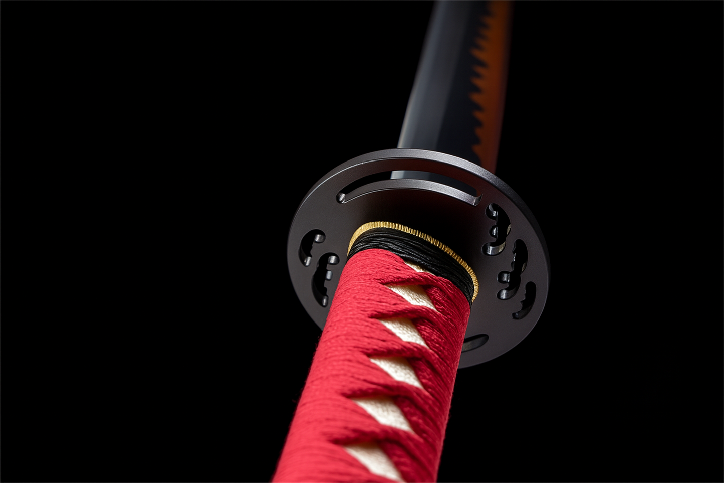 Katana SS364 – Lame noire polie, saya en peau de raie véritable et tsuka rouge