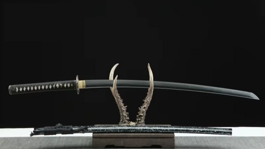 Katana SS430 – Saya incrustée de nacre et tsuba dragon en laiton noirci