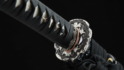 Katana Masamune SS303 — pièce de maître, acier trempé à l'argile, saya nacrée et monture noire — Atelier Kensei
