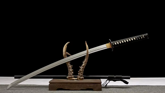 Katana Showhigh SS572 – Lame damas gravée à la main et tsuba ajourée
