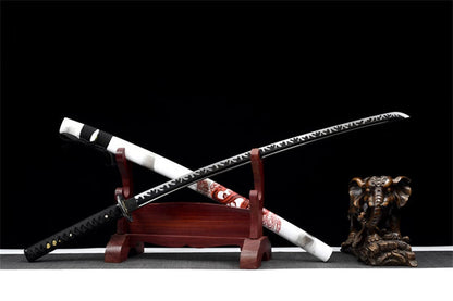 Katana Ryūka — Dragon rouge — Lame noire & ornements feu