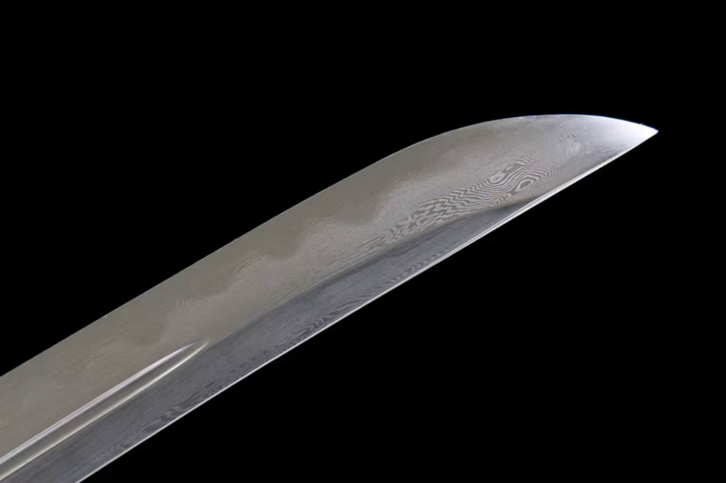 Katana Raikō — Damas forgé main — Saya bleu profond & tsuba laiton